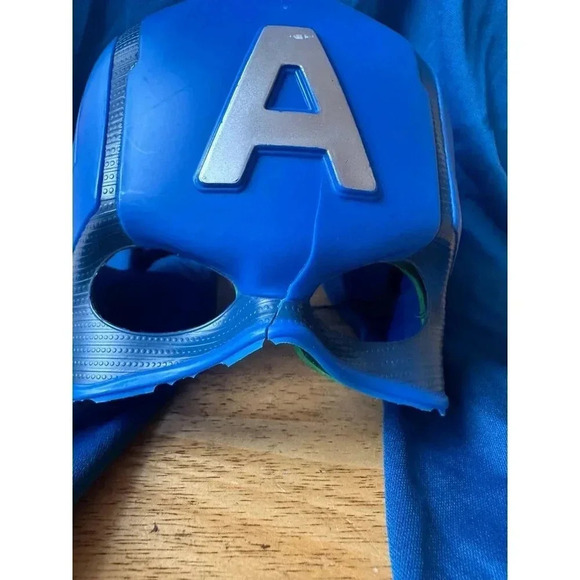 Marvel Avengers Captain America boy’s size medium Costume - Picture 3 of 10